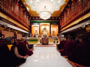 Thaye Dorje, His Holiness the 17th Gyalwa Karmapa, receives empowerments from His Eminence Luding Khen Rinpoche in Singapore, October 2026