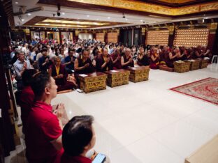 Thaye Dorje, His Holiness the 17th Gyalwa Karmapa, receives empowerments from His Eminence Luding Khen Rinpoche in Singapore, October 2026