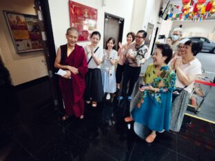 Thaye Dorje, His Holiness the 17th Gyalwa Karmapa, receives empowerments from His Eminence Luding Khen Rinpoche in Singapore, October 2026