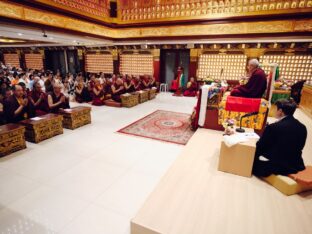 Thaye Dorje, His Holiness the 17th Gyalwa Karmapa, receives empowerments from His Eminence Luding Khen Rinpoche in Singapore, October 2026