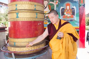 Thaye Dorje, his Holiness the 17th Gyalwa Karmapa, blessing the shrines and statues of Karma Dubgyud Choeling Monastery. Photo / Magda Jungowska