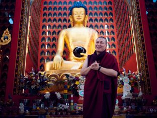 Thaye Dorje, His Holiness the 17th Gyalwa Karmapa, Sangyumla and Thugseyla at Dhagpo Kundreul Ling in Le Bost, France. Photo / Tokpa Korlo