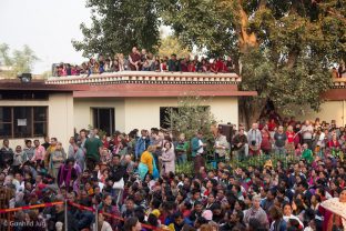 Thousands of participants receive an empowerment from Karmapa at the Kagyu Monlam in Bodh Gaya