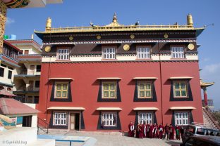 Samten Phuntsok Ling, Tharig Rinpoche's monastery from the Sakya Tradition, in Pharping