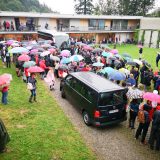 Students from Germany and around the world say goodbye as Thaye Dorje, His Holiness the 17th Gyalwa Karmapa, and his son Thugseyla leave the Europe Centre.