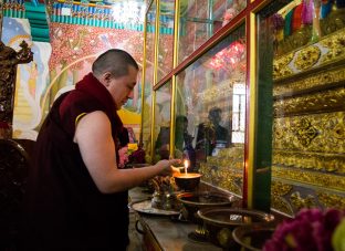 Thaye Dorje, His Holiness the 17th Gyalwa Karmapa, arrives for the Kagyu Monlam 2019. (Photo/Norbu Zangpo)