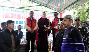 Thaye Dorje, His Holiness the 17th Gyalwa Karmapa, visits the Bodhi Tree School in Bodh Gaya, India, in December 2019 (Photo/Norbu Zangpo)