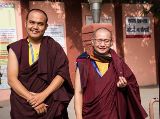 On day four of the 2019 Kagyu Monlam, Thaye Dorje, His Holiness the 17th Gyalwa Karmapa, visited the private residence of His Eminence Luding Khenchen Rinpoche (Photo/Norbu Zangpo)