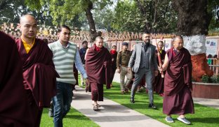 On day four of the 2019 Kagyu Monlam, Thaye Dorje, His Holiness the 17th Gyalwa Karmapa, visited the private residence of His Eminence Luding Khenchen Rinpoche (Photo/Norbu Zangpo)