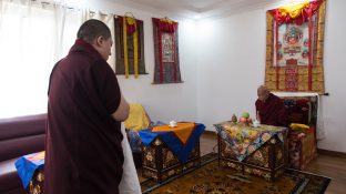 On day four of the 2019 Kagyu Monlam, Thaye Dorje, His Holiness the 17th Gyalwa Karmapa, visited the private residence of His Eminence Luding Khenchen Rinpoche (Photo/Norbu Zangpo)