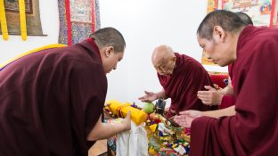 On day four of the 2019 Kagyu Monlam, Thaye Dorje, His Holiness the 17th Gyalwa Karmapa, visited the private residence of His Eminence Luding Khenchen Rinpoche (Photo/Norbu Zangpo)