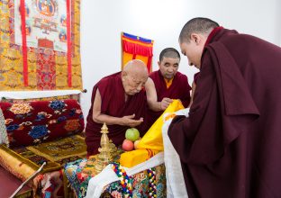 On day four of the 2019 Kagyu Monlam, Thaye Dorje, His Holiness the 17th Gyalwa Karmapa, visited the private residence of His Eminence Luding Khenchen Rinpoche (Photo/Norbu Zangpo)