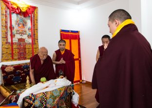 On day four of the 2019 Kagyu Monlam, Thaye Dorje, His Holiness the 17th Gyalwa Karmapa, visited the private residence of His Eminence Luding Khenchen Rinpoche (Photo/Norbu Zangpo)