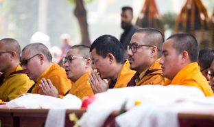 Thaye Dorje, His Holiness the 17th Gyalwa Karmapa, presides over aspiration prayers on the final day of the 2019 Kagyu Monlam, Bodh Gaya, India. Photo / Norbu Zangpo