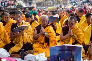 Thaye Dorje, His Holiness the 17th Gyalwa Karmapa, presides over aspiration prayers on the final day of the 2019 Kagyu Monlam, Bodh Gaya, India. Photo / Norbu Zangpo