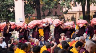 Thaye Dorje, His Holiness the 17th Gyalwa Karmapa, presides over aspiration prayers on the final day of the 2019 Kagyu Monlam, Bodh Gaya, India. Photo / Norbu Zangpo