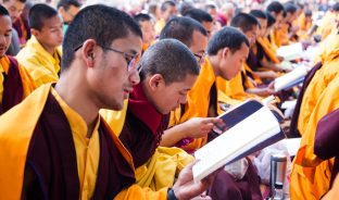 Thaye Dorje, His Holiness the 17th Gyalwa Karmapa, presides over aspiration prayers on the final day of the 2019 Kagyu Monlam, Bodh Gaya, India. Photo / Norbu Zangpo