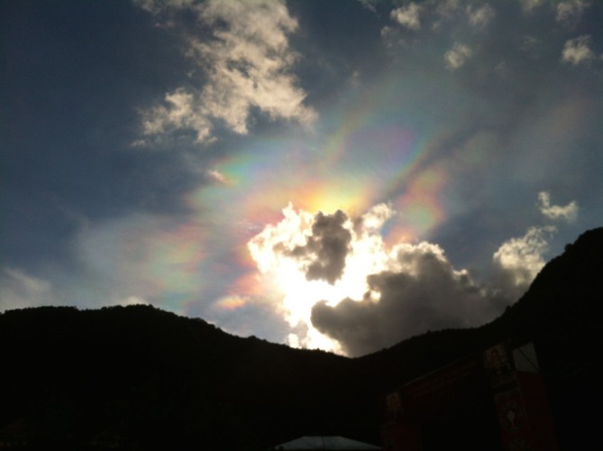 Rainbows around the sun as His Holiness teaches in Nepal