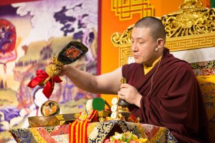 Thaye Dorje, His Holiness the 17th Gyalwa Karmapa, gives a Chenresig empowerment to around 2,000 people in Hong Kong