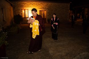 Karmapa and his wife Sangyumla Rinchen Yangzom arrive at Dhagpo Kagyu Ling with Thugsey (their son)