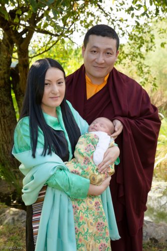 Thaye Dorje, His Holiness the 17th Gyalwa Karmapa, with Sangyumla Rinchen Yangzom, and Thugsey (their son)