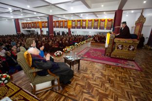 Thaye Dorje, His Holiness the 17th Gyalwa Karmapa gives a long-life empowerment