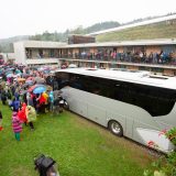 Students from Germany and around the world say goodbye as Thaye Dorje, His Holiness the 17th Gyalwa Karmapa, and his son Thugseyla leave the Europe Centre.