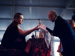 Day one in Dhagpo 2019: Thaye Dorje, His Holiness the 17th Gyalwa Karmapa, offers teachings and an empowerment to 3,000 students