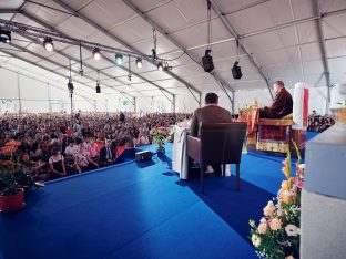 Day one in Dhagpo 2019: Thaye Dorje, His Holiness the 17th Gyalwa Karmapa, offers teachings and an empowerment to 3,000 students