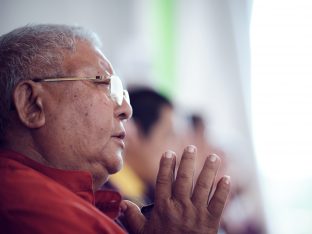 Day two in Dhagpo 2019: Thaye Dorje, His Holiness the 17th Gyalwa Karmapa, offers teachings and an empowerment to 3,000 students