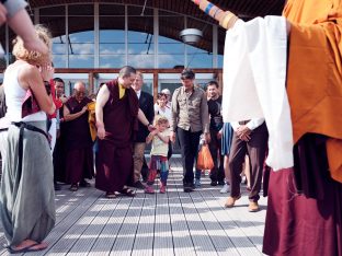 Day two in Dhagpo 2019: Thaye Dorje, His Holiness the 17th Gyalwa Karmapa, offers teachings and an empowerment to 3,000 students