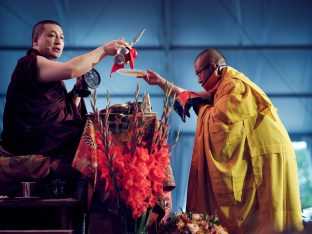 Day two in Dhagpo 2019: Thaye Dorje, His Holiness the 17th Gyalwa Karmapa, offers teachings and an empowerment to 3,000 students