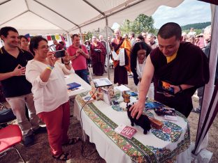 Day two in Dhagpo 2019: Thaye Dorje, His Holiness the 17th Gyalwa Karmapa, offers teachings and an empowerment to 3,000 students