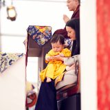 Traditional welcome ceremony for Thaye Dorje, His Holiness the 17th Gyalwa Karmapa, and Thugseyla at the Europe Center in Germany. Photo / Tokpa Korlo