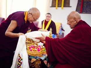 On day four of the 2019 Kagyu Monlam, Thaye Dorje, His Holiness the 17th Gyalwa Karmapa, visited the private residence of His Eminence Luding Khenchen Rinpoche (Photo/Tokpa Korlo)