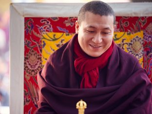 On day four of the 2019 Kagyu Monlam, Thaye Dorje, His Holiness the 17th Gyalwa Karmapa, visited the private residence of His Eminence Luding Khenchen Rinpoche (Photo/Tokpa Korlo)