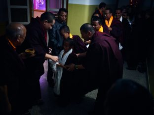 On day four of the 2019 Kagyu Monlam, Thaye Dorje, His Holiness the 17th Gyalwa Karmapa, visited the private residence of His Eminence Luding Khenchen Rinpoche (Photo/Tokpa Korlo)