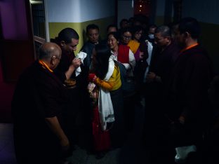 On day four of the 2019 Kagyu Monlam, Thaye Dorje, His Holiness the 17th Gyalwa Karmapa, visited the private residence of His Eminence Luding Khenchen Rinpoche (Photo/Tokpa Korlo)