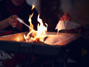 Thaye Dorje, His Holiness the 17th Gyalwa Karmapa, presides over a fire puja at His Eminence Beru Khyentse Rinpoche's guest house, India, December 2019. Photo / Tokpa Korlo