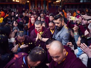 Thaye Dorje, His Holiness the 17th Gyalwa Karmapa, presides over aspiration prayers on the final day of the 2019 Kagyu Monlam, Bodh Gaya, India. Photo / Tokpa Korlo