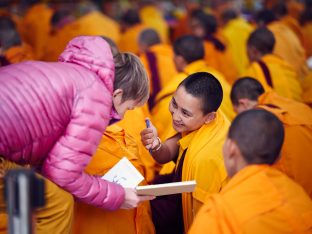 Thaye Dorje, His Holiness the 17th Gyalwa Karmapa, presides over aspiration prayers on the final day of the 2019 Kagyu Monlam, Bodh Gaya, India. Photo / Tokpa Korlo