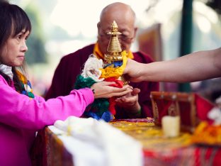 Thaye Dorje, His Holiness the 17th Gyalwa Karmapa, presides over aspiration prayers on the final day of the 2019 Kagyu Monlam, Bodh Gaya, India. Photo / Tokpa Korlo