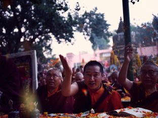 Thaye Dorje, His Holiness the 17th Gyalwa Karmapa, presides over aspiration prayers on the final day of the 2019 Kagyu Monlam, Bodh Gaya, India. Photo / Tokpa Korlo