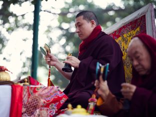 Thaye Dorje, His Holiness the 17th Gyalwa Karmapa, presides over aspiration prayers on the final day of the 2019 Kagyu Monlam, Bodh Gaya, India. Photo / Tokpa Korlo