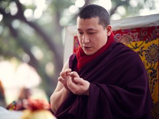 Thaye Dorje, His Holiness the 17th Gyalwa Karmapa, presides over aspiration prayers on the final day of the 2019 Kagyu Monlam, Bodh Gaya, India. Photo / Tokpa Korlo