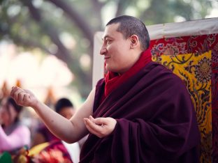 Thaye Dorje, His Holiness the 17th Gyalwa Karmapa, presides over aspiration prayers on the final day of the 2019 Kagyu Monlam, Bodh Gaya, India. Photo / Tokpa Korlo