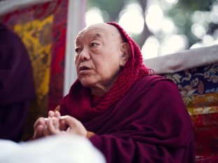 Thaye Dorje, His Holiness the 17th Gyalwa Karmapa, presides over aspiration prayers on the final day of the 2019 Kagyu Monlam, Bodh Gaya, India. Photo / Tokpa Korlo