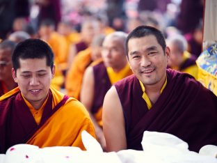 Thaye Dorje, His Holiness the 17th Gyalwa Karmapa, presides over aspiration prayers on the final day of the 2019 Kagyu Monlam, Bodh Gaya, India. Photo / Tokpa Korlo