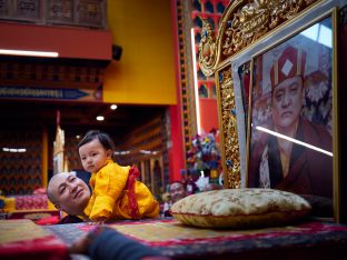 Thaye Dorje, His Holiness the 17th Gyalwa Karmapa, Sangyumla and Thugseyla at Dhagpo Kundreul Ling in Le Bost, France. Photo / Tokpa Korlo