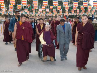 Mipham Rinpoche, Karmapa’s father, arrives at the Kagyu Monlam